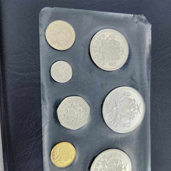 1973 FIRST NATIONAL COINAGE OF BARBADOS PROOF COIN SET - Picture 4 of 6